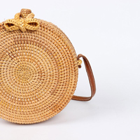 sac-main-boheme-paille-chic-femme